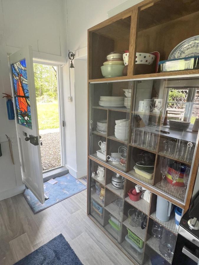 Adorable Two Bed Norfolk Broads Holiday Home - River Views With Moorings & Fishing Stalham Exteriör bild